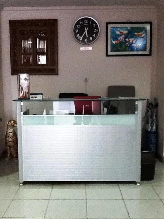 Pondok Malabar Hostal Yakarta Exterior foto