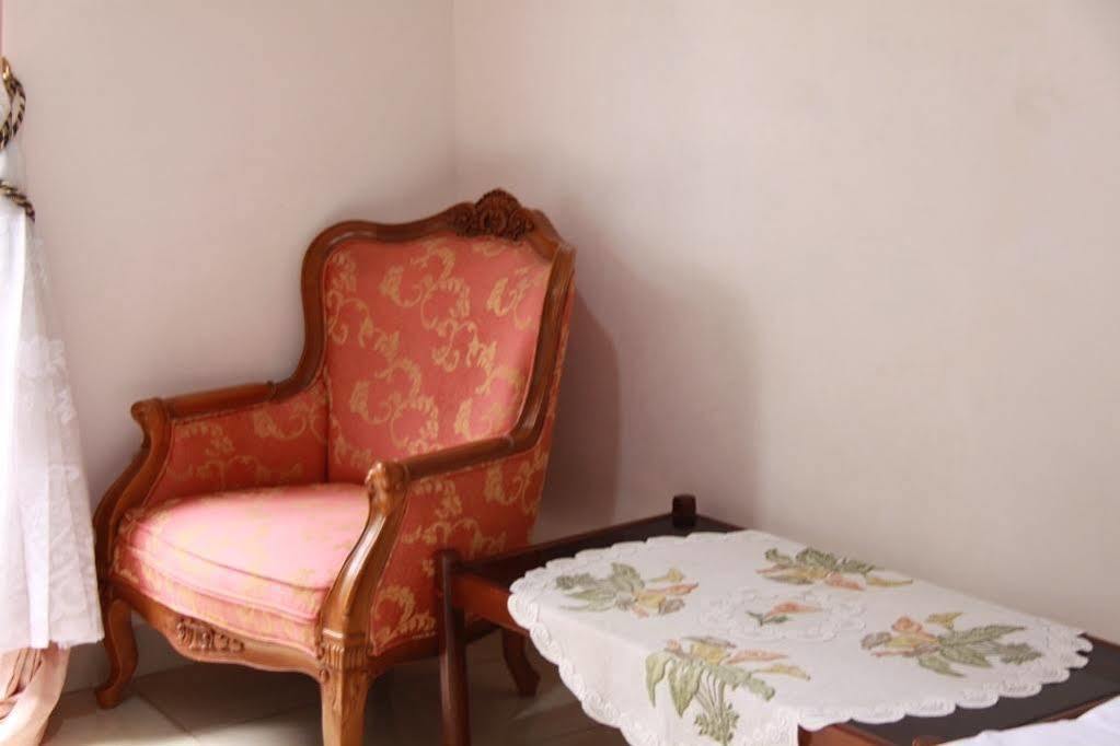 Pondok Malabar Hostal Yakarta Exterior foto